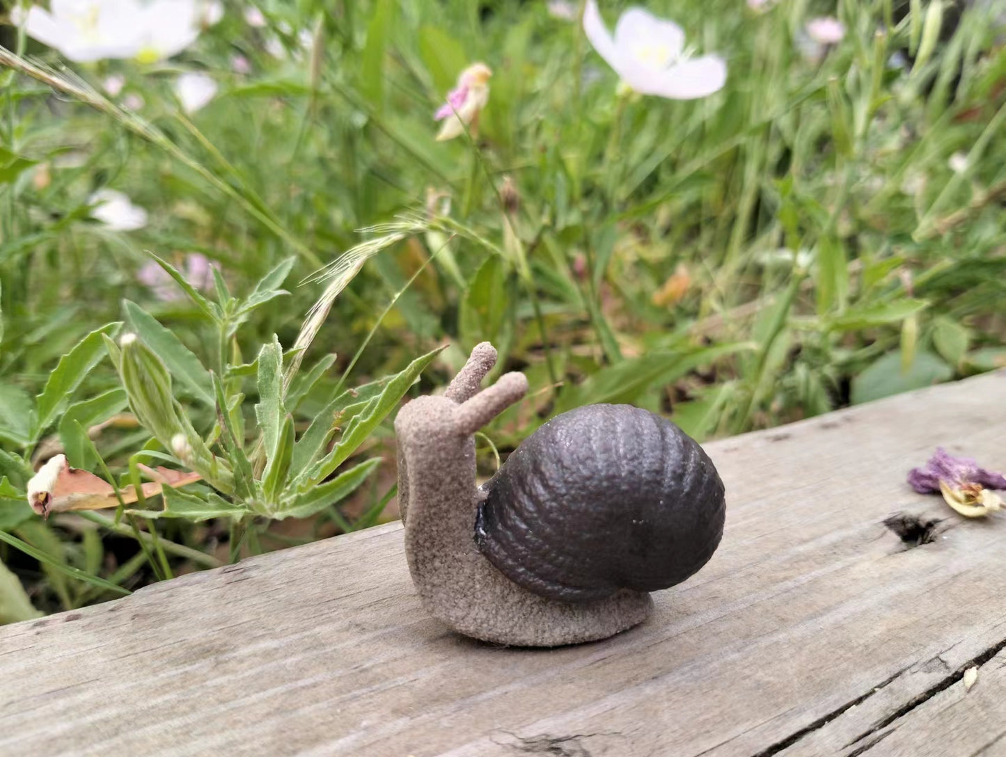 Ceramic Mini Snail Garden Decor