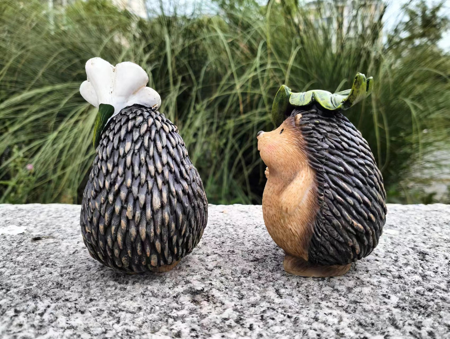 Hedgehog Couple Wedding Present