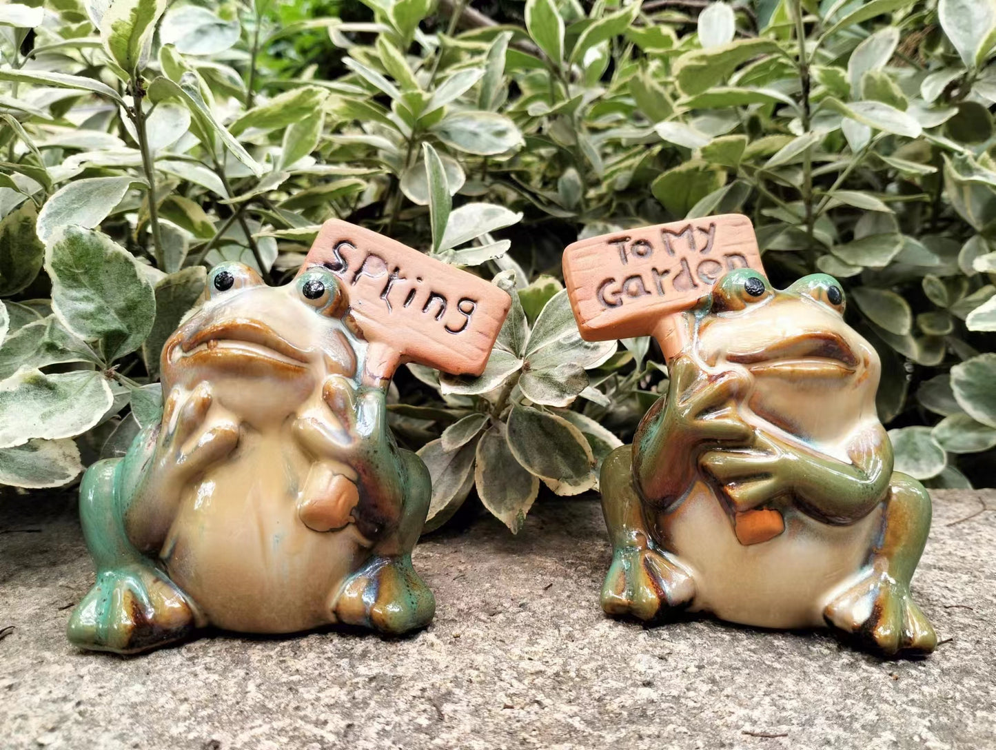 Ceramic Welcome Frogs Garden Decor