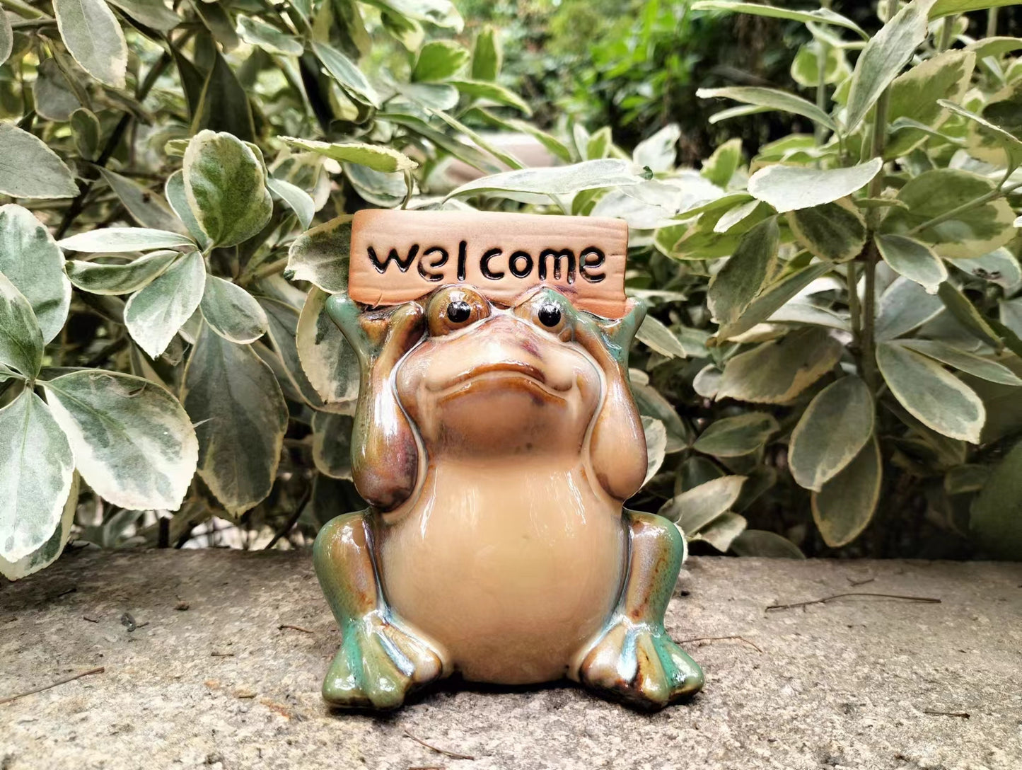 Ceramic Welcome Frogs Garden Decor