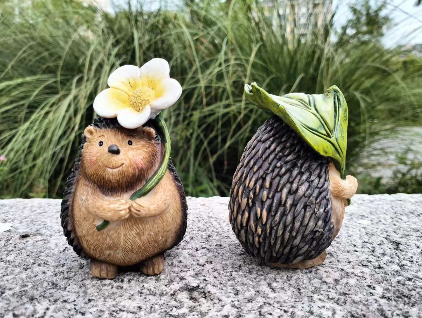 Hedgehog Couple Wedding Present