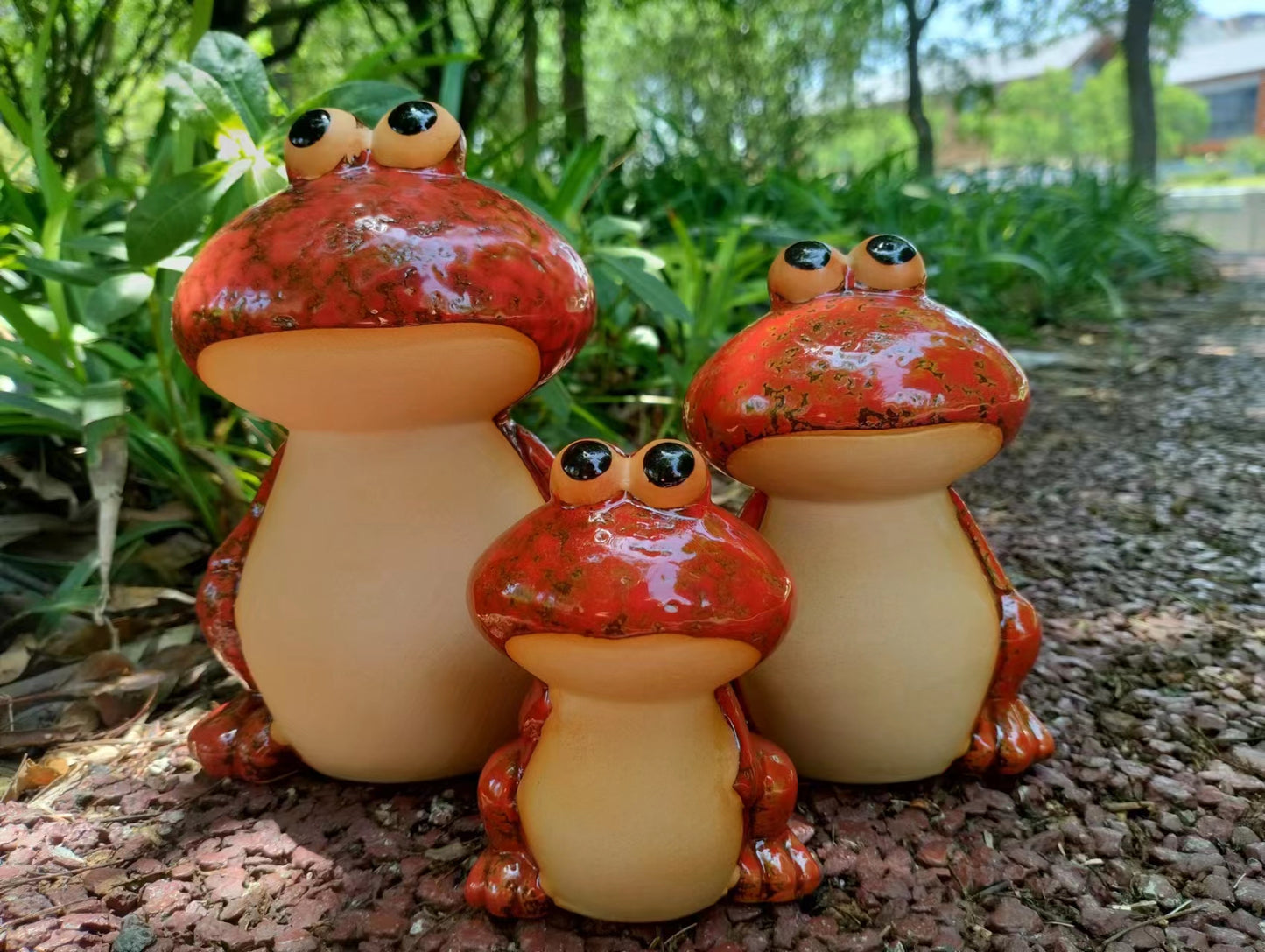 Ceramic Frog Family Garden Decor