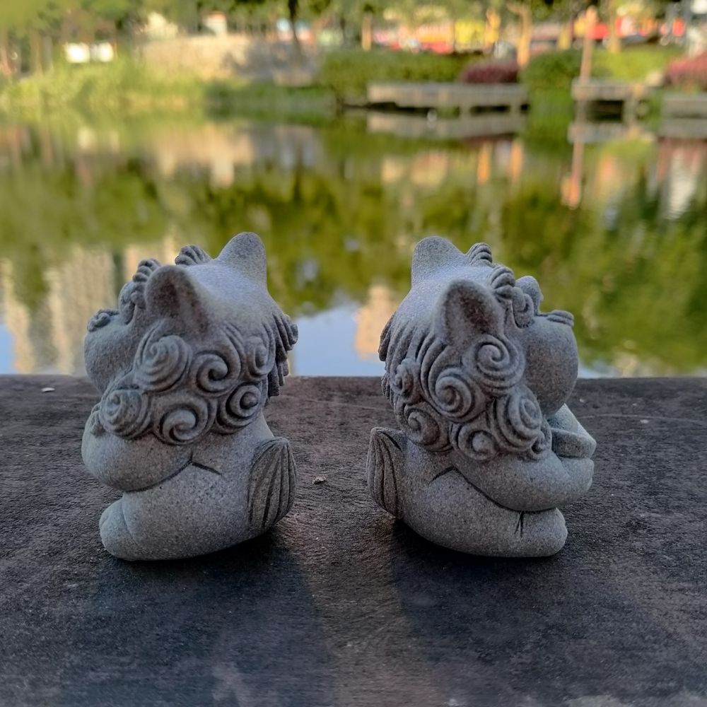 Chinese Lion Sculpture in Pair