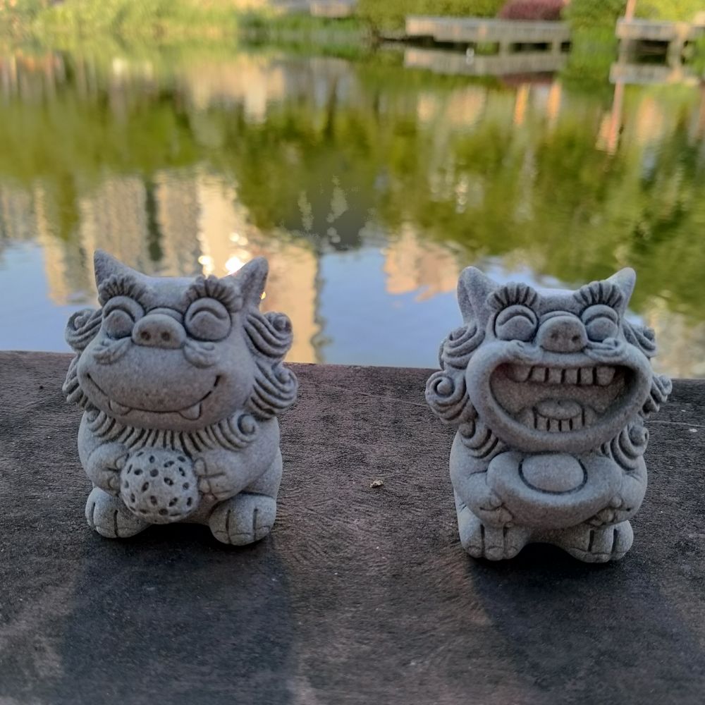 Chinese Lion Sculpture in Pair